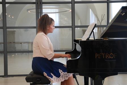 ZUŠ * Absolventský koncert klavíristky Jany Maršalkové