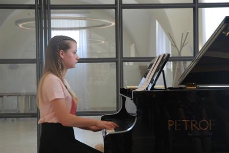 ZUŠ * Absolventský koncert klavíristky Jany Maršalkové
