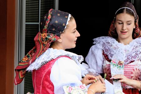 Folklor & tradice * VELKOPAVLOVICKÉ KROJOVANÉ HODY 2024 * Pondělí u druhé stárky