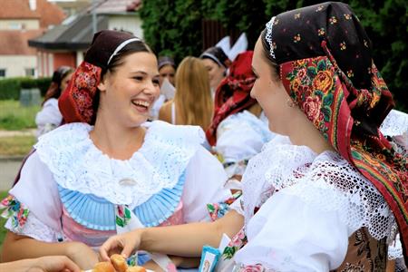 Folklor & tradice * VELKOPAVLOVICKÉ KROJOVANÉ HODY 2024 * Pondělí u druhé stárky