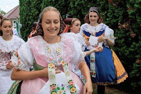 Folklor & tradice * VELKOPAVLOVICKÉ KROJOVANÉ HODY 2024 * Pondělí u druhé stárky