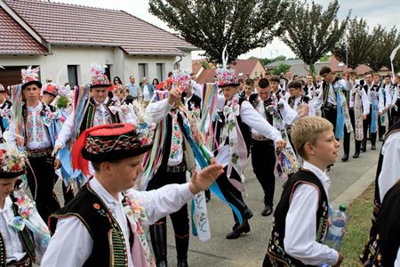Folklor & tradice * VELKOPAVLOVICKÉ KROJOVANÉ HODY 2024 * Pondělí u druhé stárky