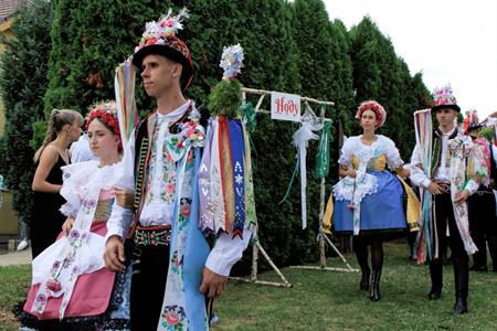 Folklor & tradice * VELKOPAVLOVICKÉ KROJOVANÉ HODY 2024 * Pondělí u druhé stárky