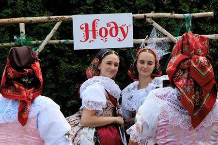 Folklor & tradice * VELKOPAVLOVICKÉ KROJOVANÉ HODY 2024 * Pondělí u druhé stárky