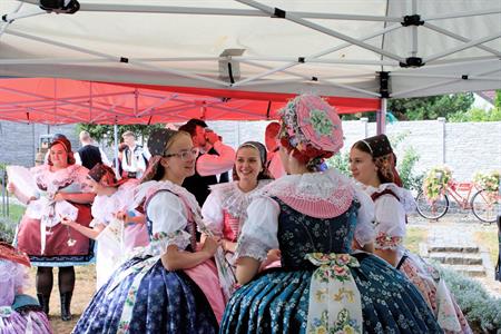 Folklor & tradice * VELKOPAVLOVICKÉ KROJOVANÉ HODY 2024 * Pondělí u druhé stárky