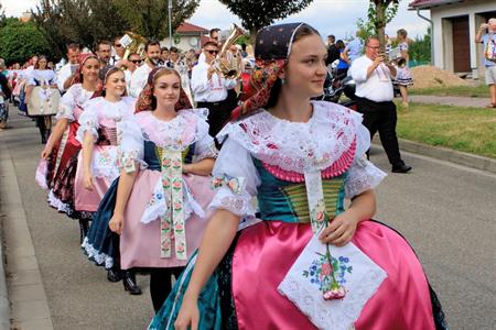 Folklor & tradice * VELKOPAVLOVICKÉ KROJOVANÉ HODY 2024 * Pondělí u druhé stárky