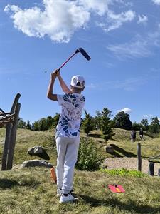 Sport * Finále GolfSixes Mini League 2025 - Bratři Mikuláš, Dominik a Šimon Prokešovi obsadili 3. místo